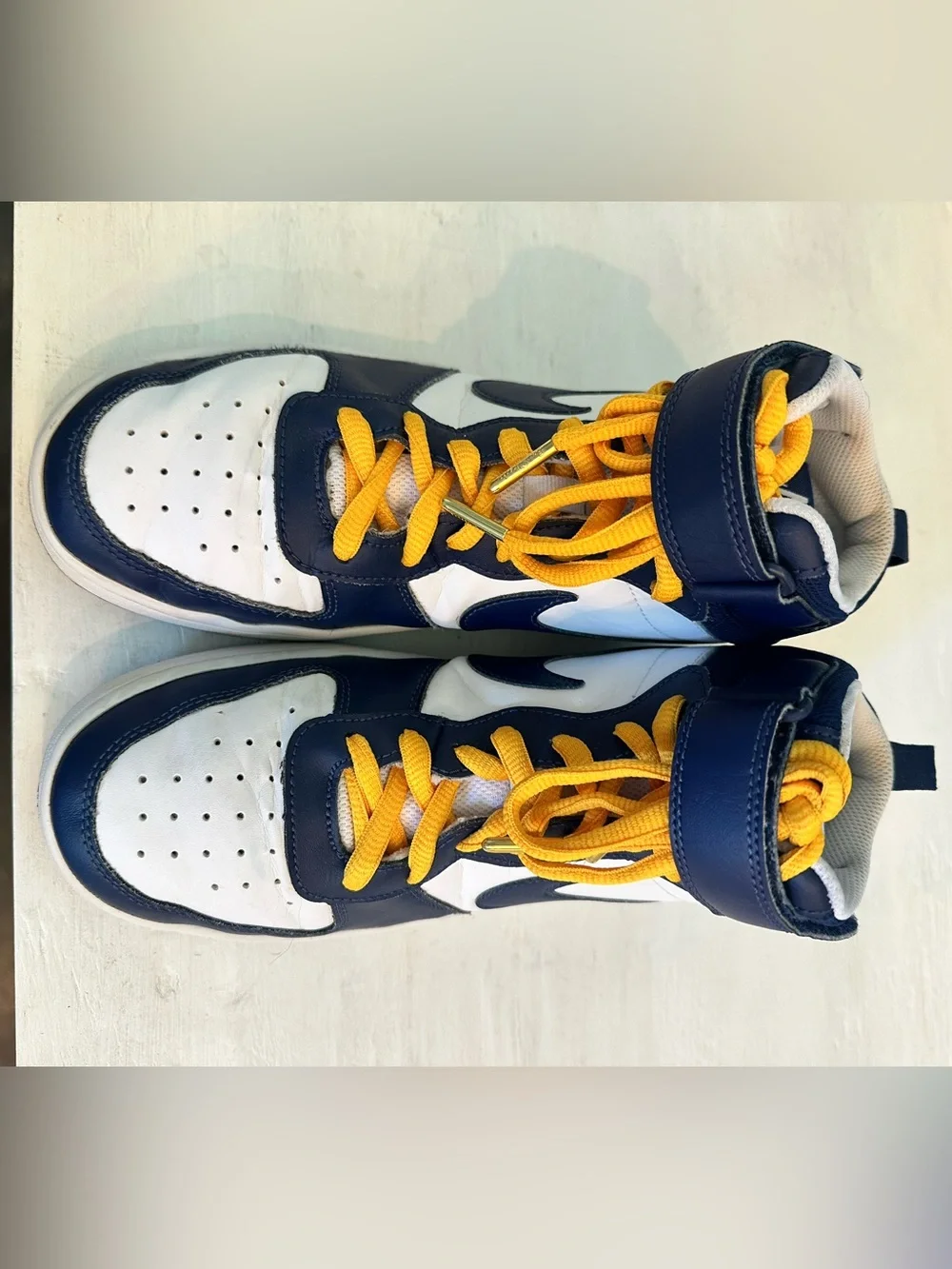 Nike Kids High-Top Sneakers in Navy and Yellow - Picture 2 of 7